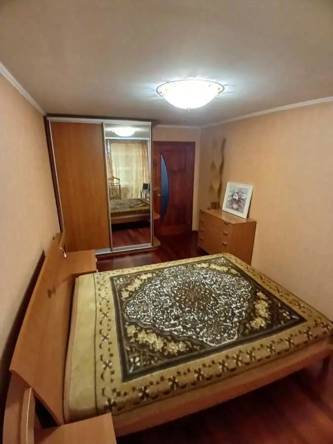 Фото Rent a 3-room apartment, Verkhovnoi Rady Boulevard 19 Kyiv for long-term rent, price: 19000 UAH, code 5617