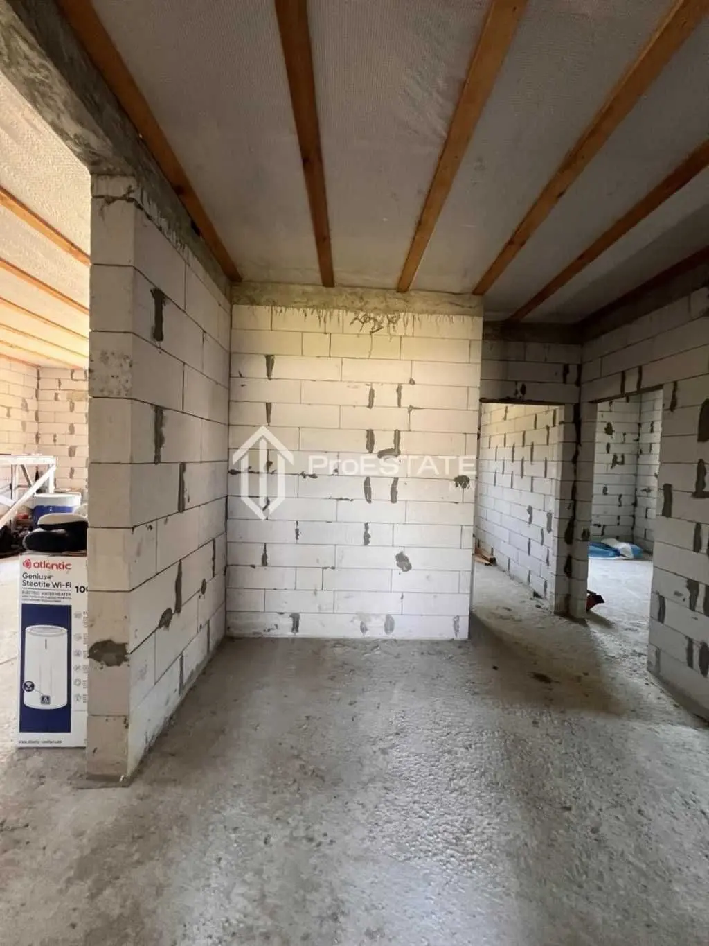 Фото Продаю будинок, 110 кв. м, Центральна вул.  Гнідин, ціна: 85000 USD, код 5632