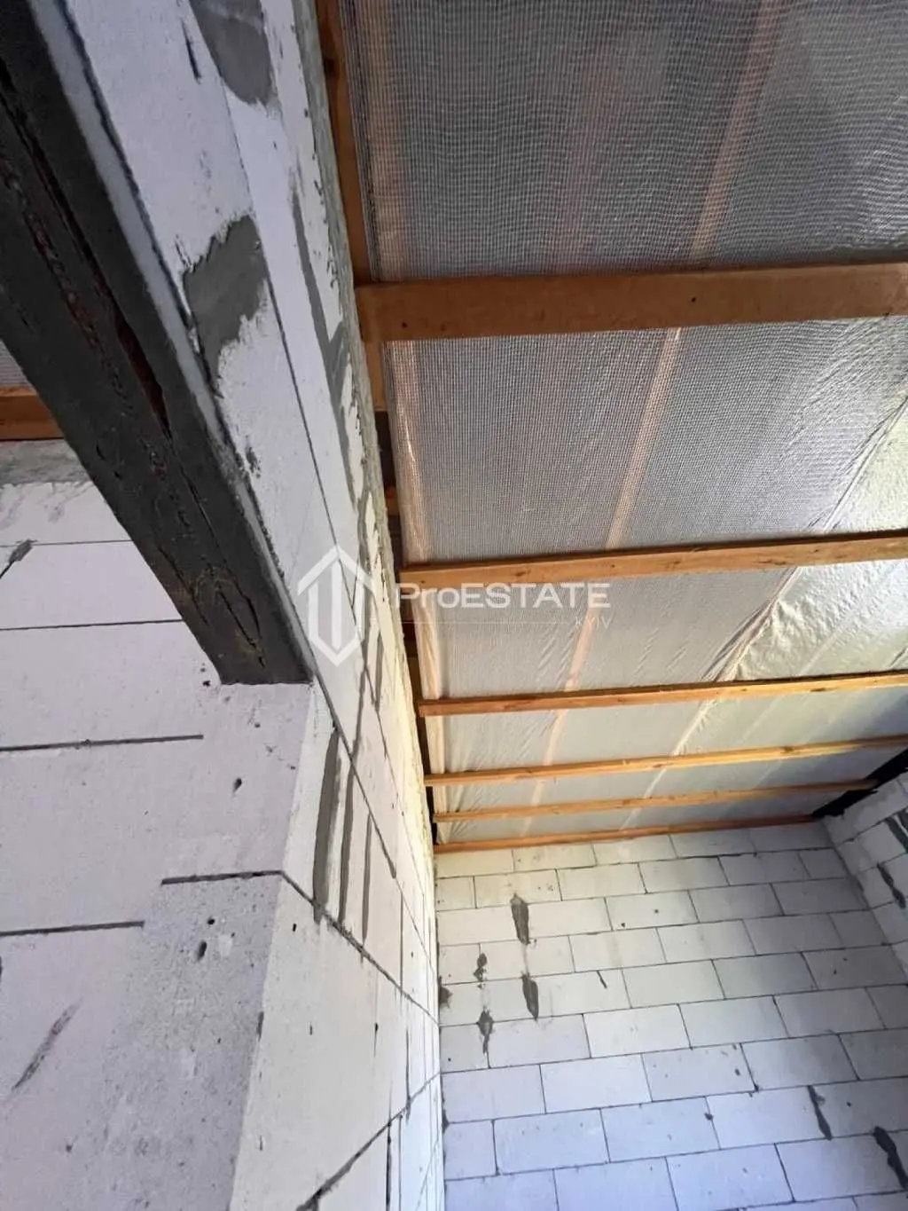 Фото Продаю будинок, 110 кв. м, Центральна вул.  Гнідин, ціна: 85000 USD, код 5632