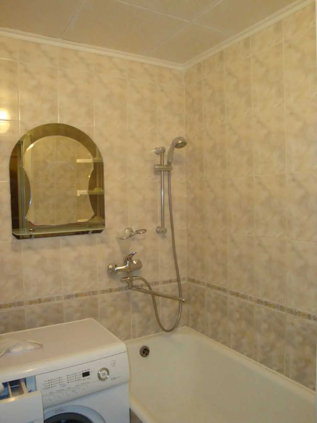 Фото Зняти 1 кімнатну квартиру, Генерала Тупікова вул. 14в Київ в довгострокову оренду, ціна: 13000 UAH, код 5635