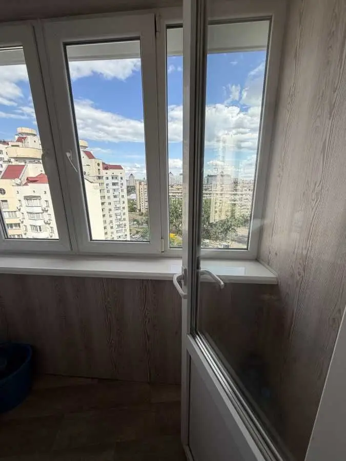 Фото Зняти 3 кімнатну квартиру, Левка Лукʼяненка вул. (Маршала Тимошенка)  Київ в довгострокову оренду, ціна: 20000 UAH, код 5636