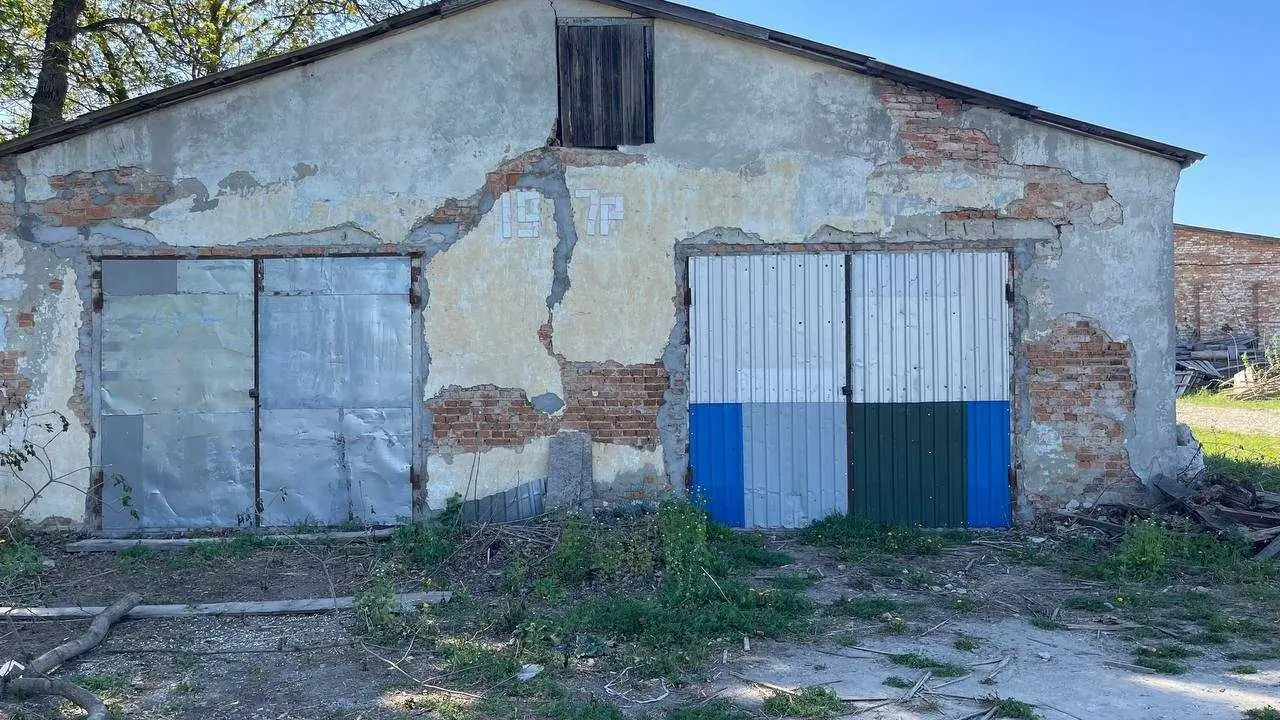Фото Продаю офіс, 458.5 кв. м, Ярмолинці, ціна: 120000 USD, код 5639