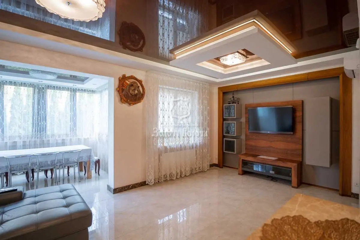 Фото Selling a house, 200 sq.m., Bohatyrskyi proyizd  Kyiv, price: 280000 USD, code 5642