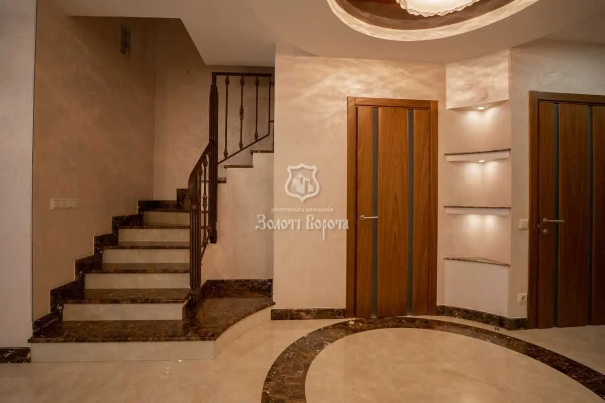 Фото Selling a house, 200 sq.m., Bohatyrskyi proyizd  Kyiv, price: 280000 USD, code 5642