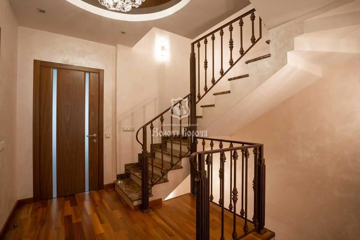 Фото Selling a house, 200 sq.m., Bohatyrskyi proyizd  Kyiv, price: 280000 USD, code 5642