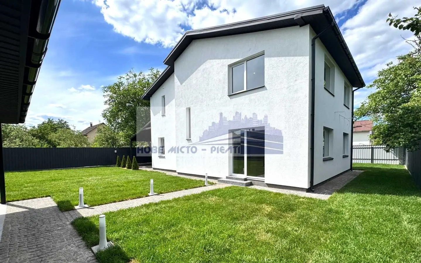 Фото Продаю дом, 165 кв. м, 56-я Садовая ул.  Киев, цена: 250000 USD, код 5645