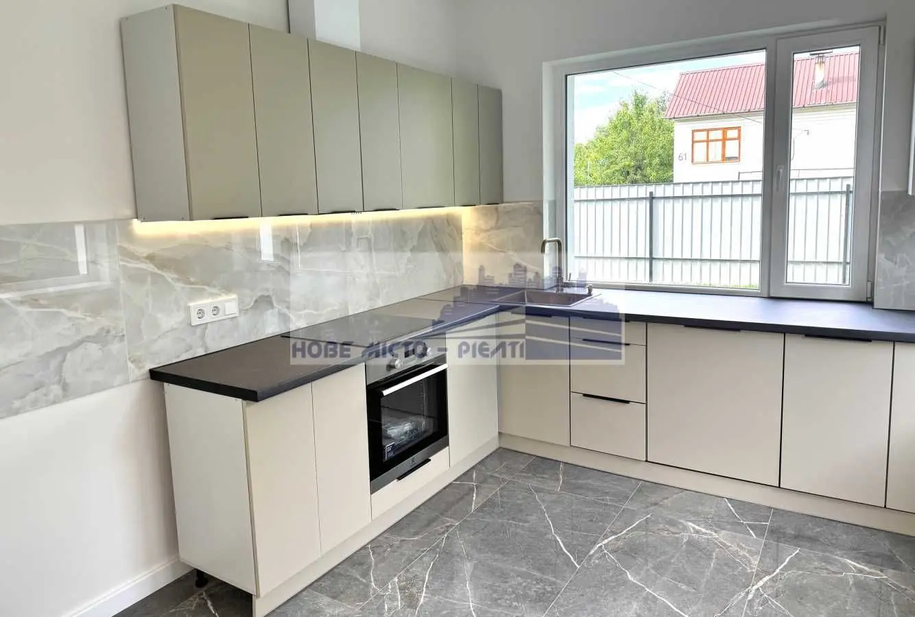 Фото Продаю дом, 165 кв. м, 56-я Садовая ул.  Киев, цена: 250000 USD, код 5645