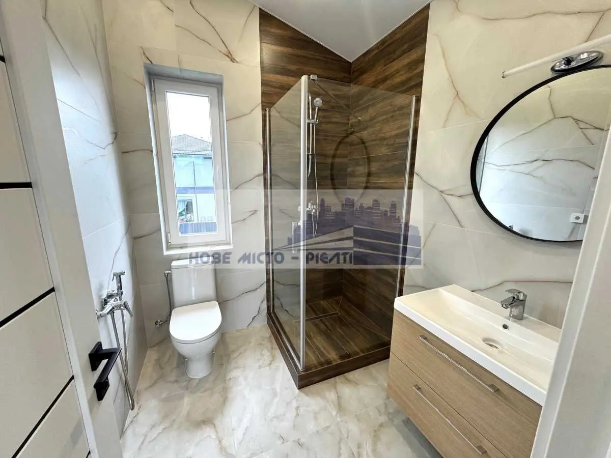 Фото Продаю дом, 165 кв. м, 56-я Садовая ул.  Киев, цена: 250000 USD, код 5645