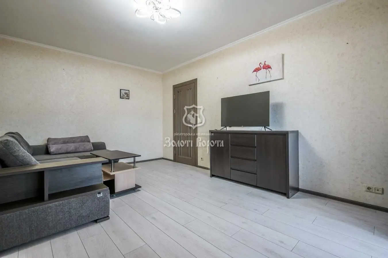 Фото Selling a 1-room apartment, 45 sq.m., Revutskoho Street 42а Kyiv, price: 95000 USD, code 5647