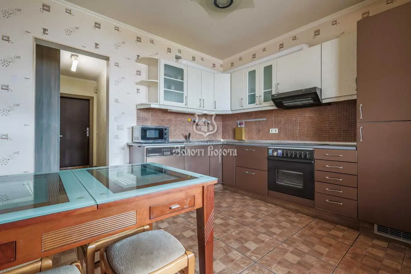 Фото Selling a 1-room apartment, 45 sq.m., Revutskoho Street 42а Kyiv, price: 95000 USD, code 5647