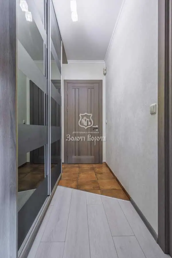 Фото Selling a 1-room apartment, 45 sq.m., Revutskoho Street 42а Kyiv, price: 95000 USD, code 5647