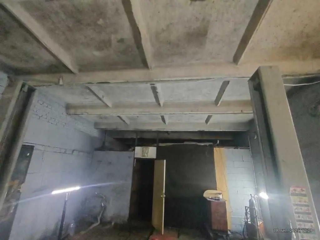 Фото Продаю паркінг, гараж, 132 кв. м, Пухівська вул.  Київ, ціна: 43000 USD, код 5651