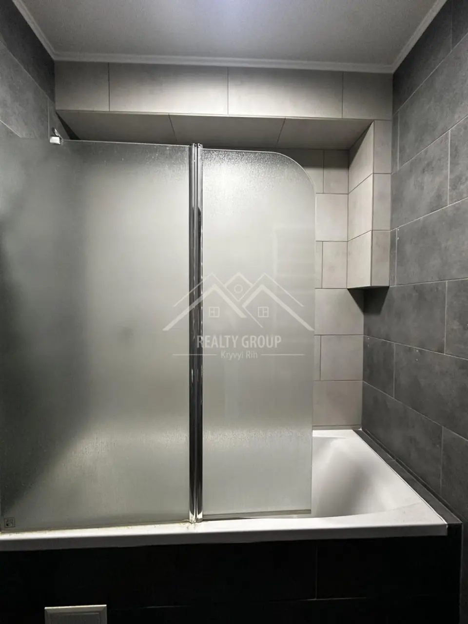 Фото Продаю 3 кімнатну квартиру, 84.8 кв. м, Ракітіна вул. (Ногіна) 27 Кривий Ріг, ціна: 18700 $, код 5655