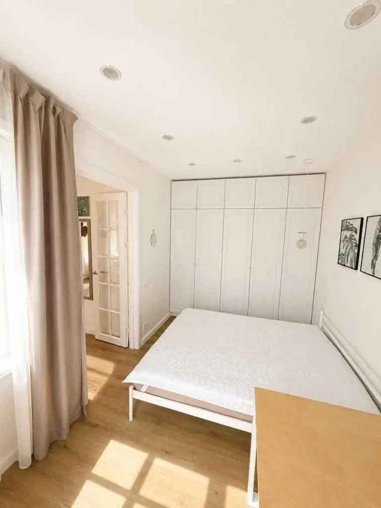 Фото Selling a 1-room apartment, 30.8 sq.m., Saliutna Street  Kyiv, price: 114500 USD, code 5657