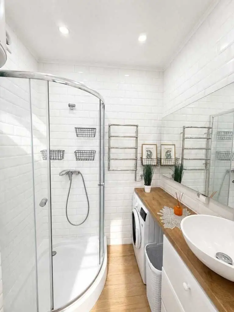 Фото Selling a 1-room apartment, 30.8 sq.m., Saliutna Street  Kyiv, price: 114500 USD, code 5657