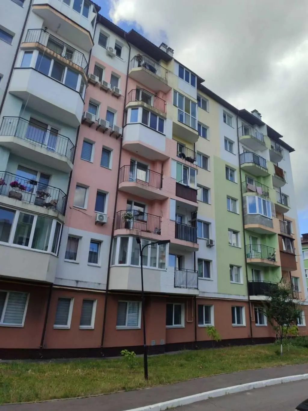 Фото Selling a 1-room apartment, 37 sq.m., Buchanske Road  Hostomel, price: 44500 USD, code 5658