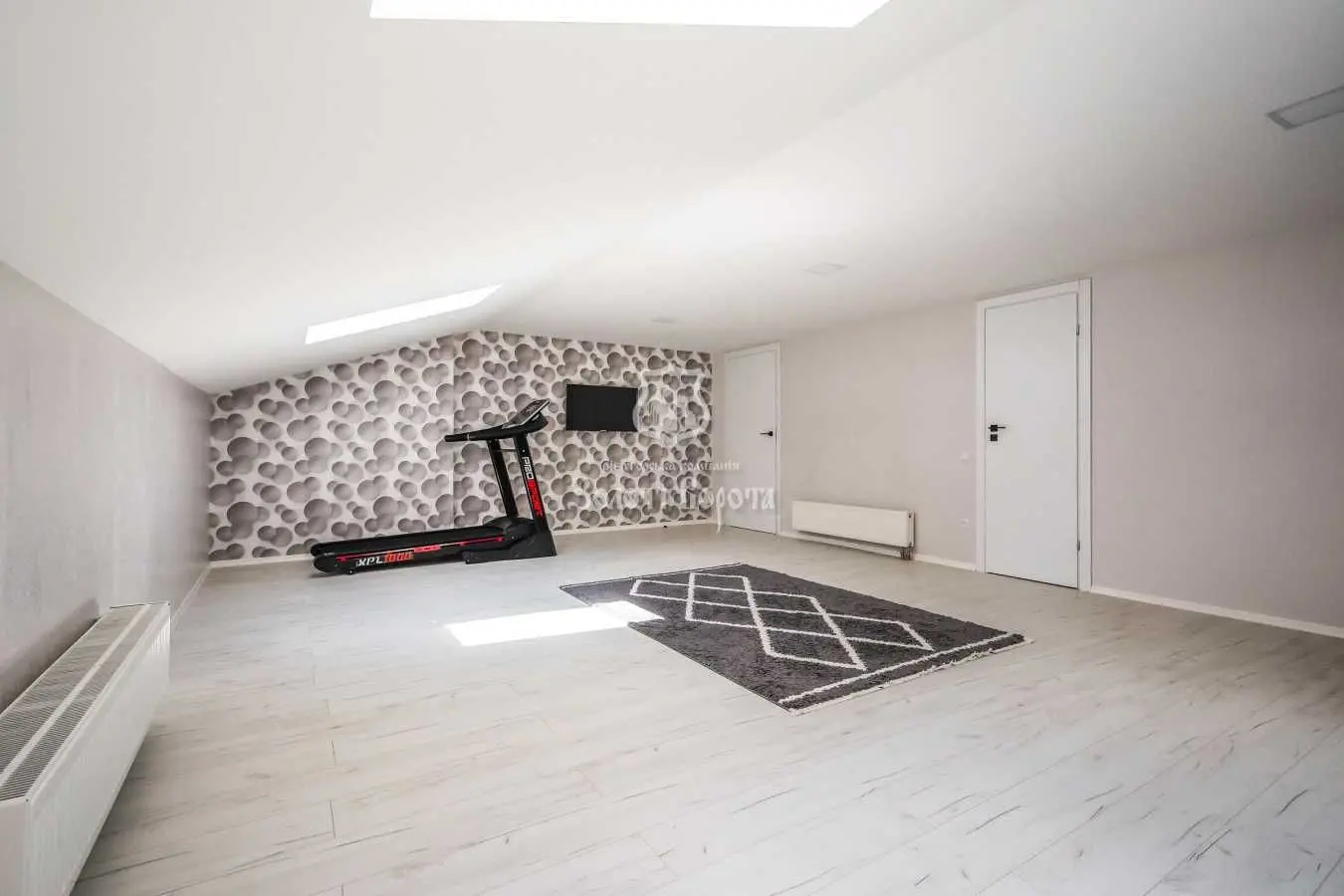 Фото Продаю 2 кімнатну квартиру, 99.6 кв. м, Бишівська вул. 5 Софіївська Борщагівка, ціна: 100000 USD, код 5675