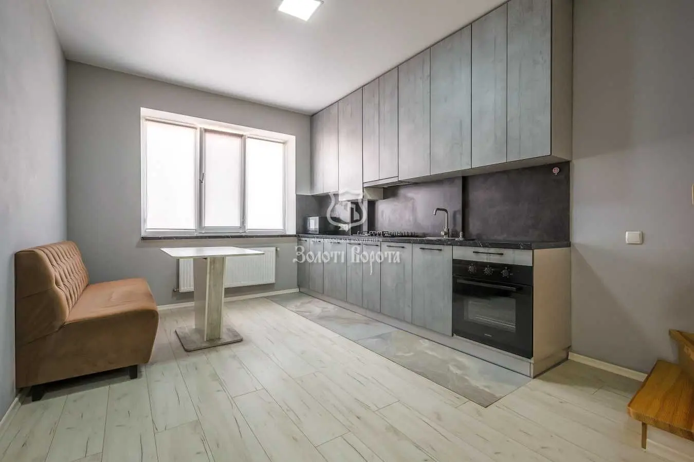 Фото Продаю 2 кімнатну квартиру, 99.6 кв. м, Бишівська вул. 5 Софіївська Борщагівка, ціна: 100000 USD, код 5675