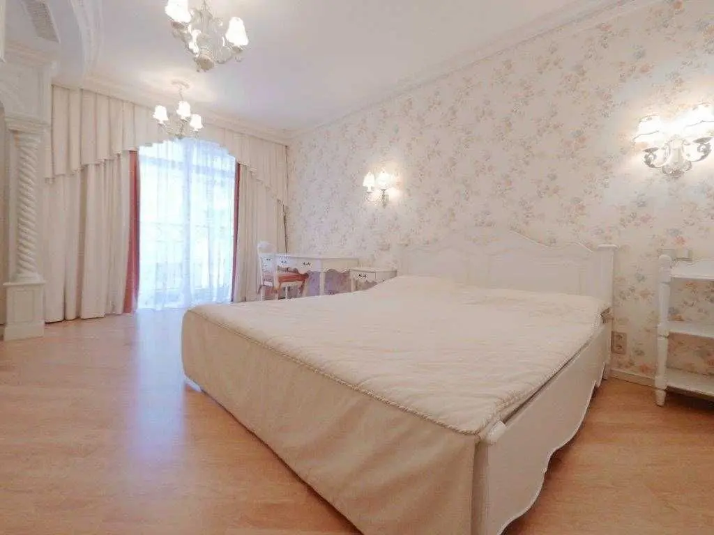 Фото Зняти 4 кімнатну квартиру, Інститутська вул. 18 Київ в довгострокову оренду, ціна: 3500 USD, код 5678