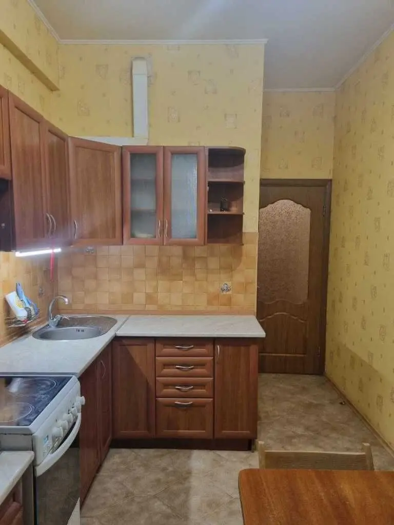 Фото Selling a 1-room apartment, 40 sq.m., Petra Hryhorenka Avenue  Kyiv, price: 60000 USD, code 5682