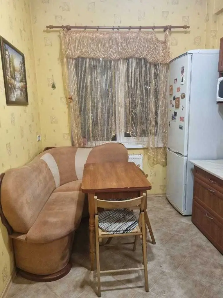 Фото Selling a 1-room apartment, 40 sq.m., Petra Hryhorenka Avenue  Kyiv, price: 60000 USD, code 5682