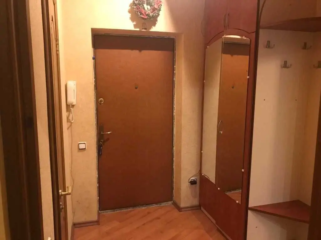 Фото Selling a 1-room apartment, 40 sq.m., Petra Hryhorenka Avenue  Kyiv, price: 60000 USD, code 5682
