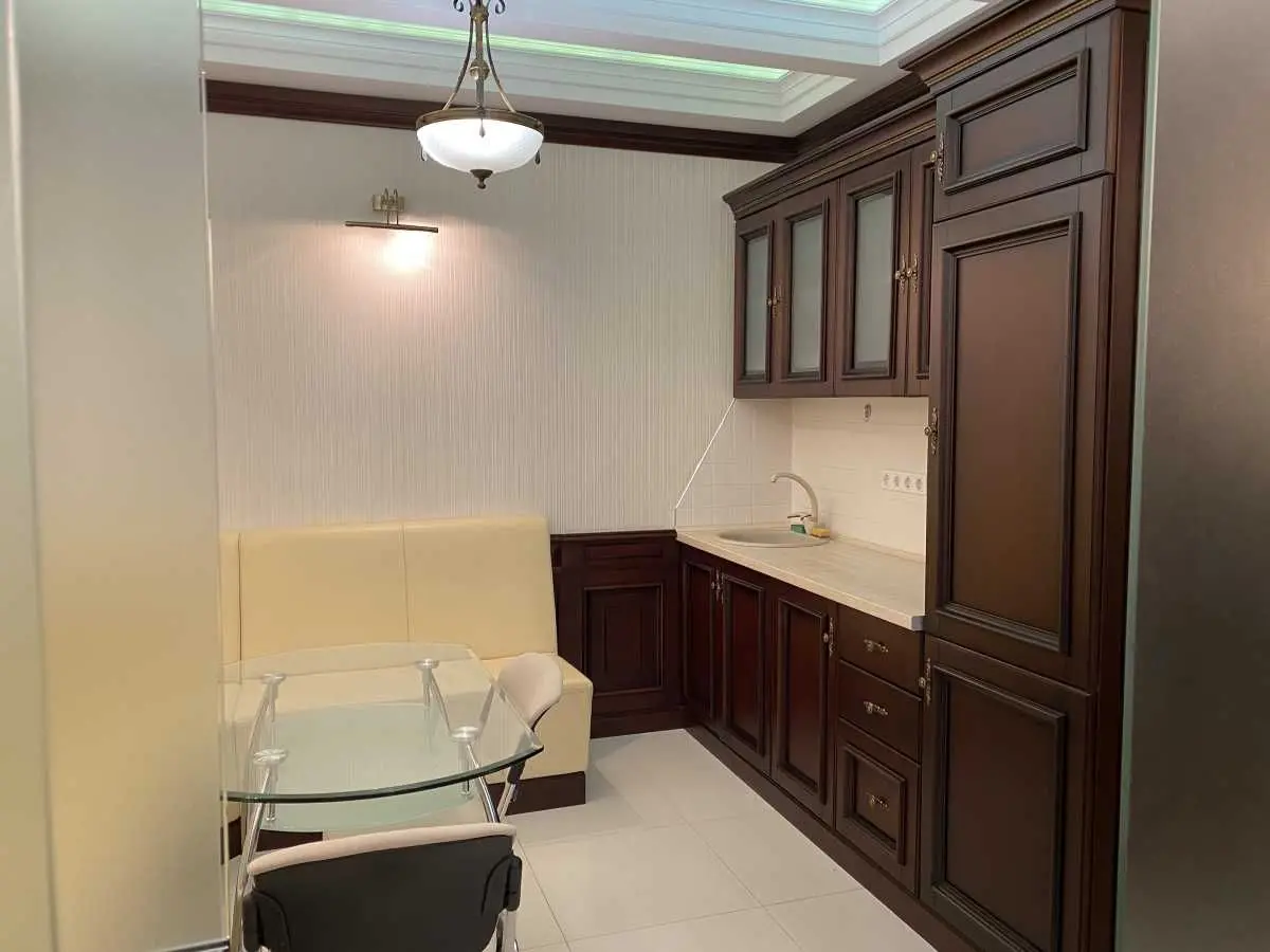 Фото Rent an office, Instytutska Street  Kyiv for long-term rent, price: 6500 USD, code 5684