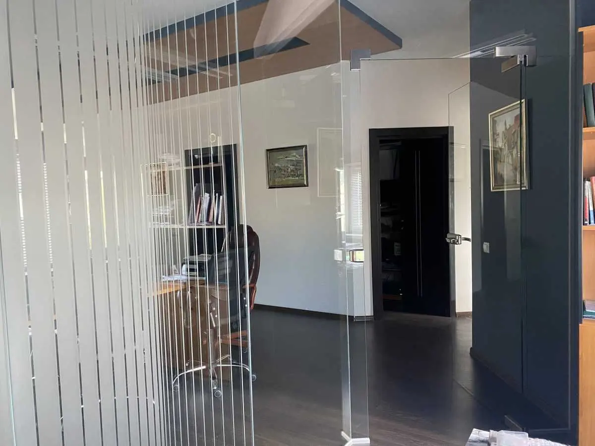 Фото Rent an office, Lypska Street 19/7 Kyiv for long-term rent, price: 3100 USD, code 5685