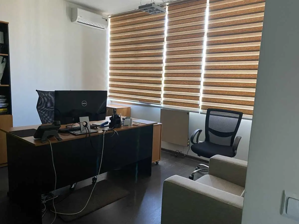 Фото Rent an office, Lypska Street 19/7 Kyiv for long-term rent, price: 3100 USD, code 5685