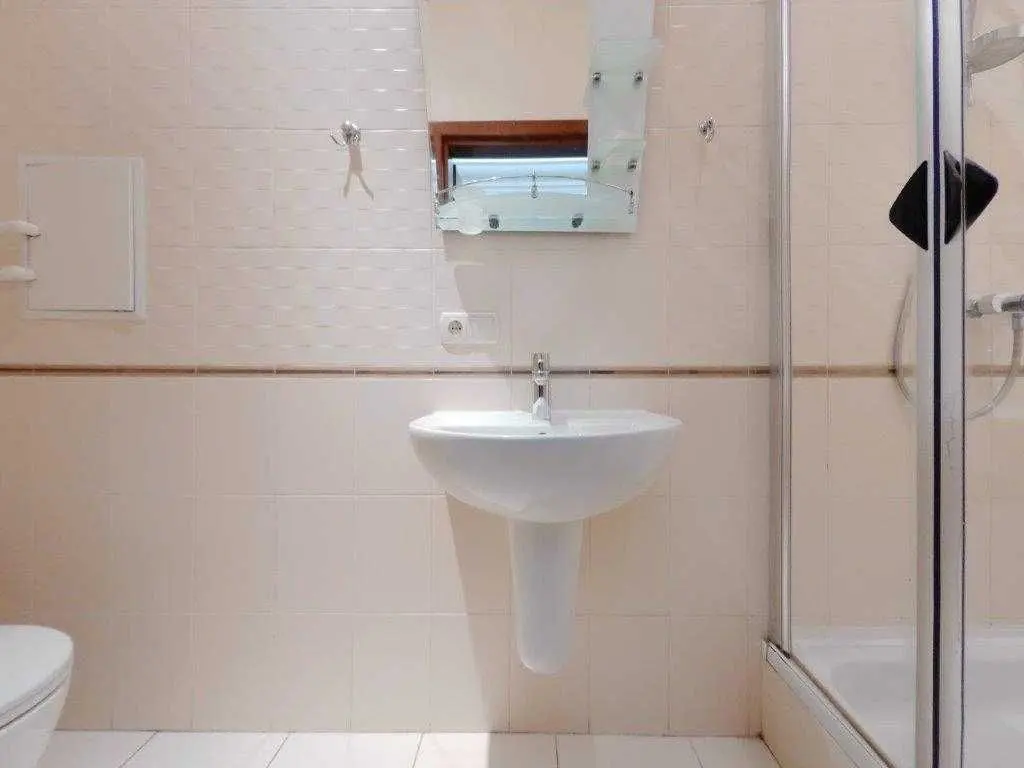 Фото Зняти 3 кімнатну квартиру, Саксаганського вул. 121 Київ в довгострокову оренду, ціна: 1200 USD, код 5686