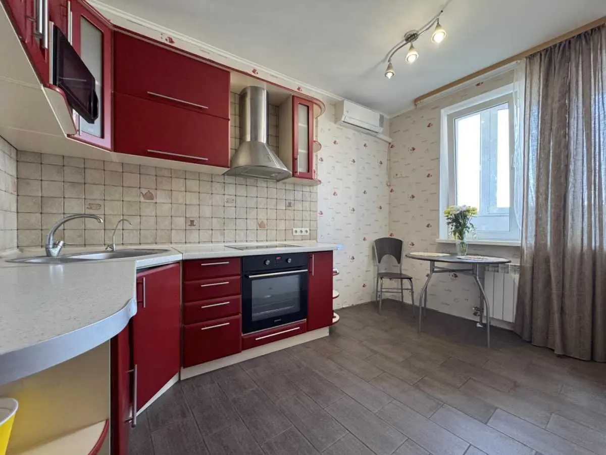 Фото Продаю 2 кімнатну квартиру, 60 кв. м, Урлівська вул. 11/44 Київ, ціна: 78000 USD, код 5700