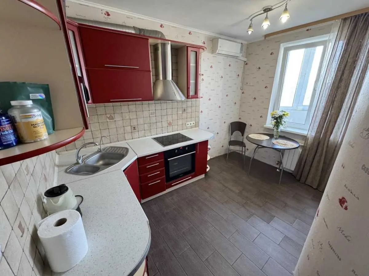 Фото Продаю 2 кімнатну квартиру, 60 кв. м, Урлівська вул. 11/44 Київ, ціна: 78000 USD, код 5700