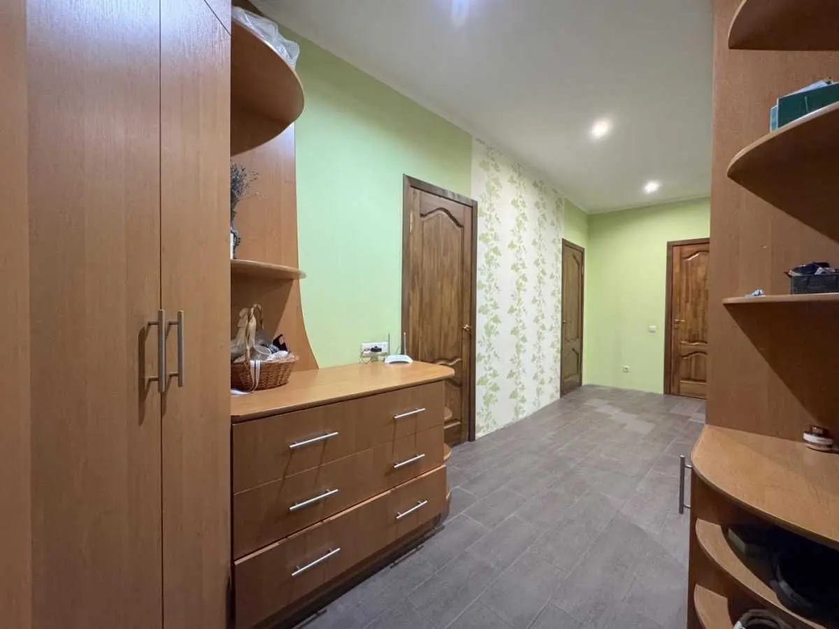 Фото Продаю 2 кімнатну квартиру, 60 кв. м, Урлівська вул. 11/44 Київ, ціна: 78000 USD, код 5700
