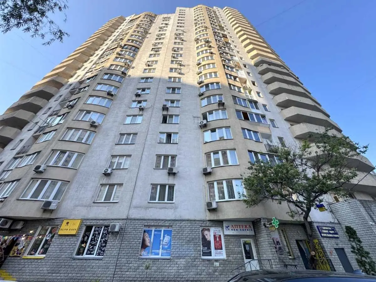 Фото Продаю 2 кімнатну квартиру, 60 кв. м, Урлівська вул. 11/44 Київ, ціна: 78000 USD, код 5700