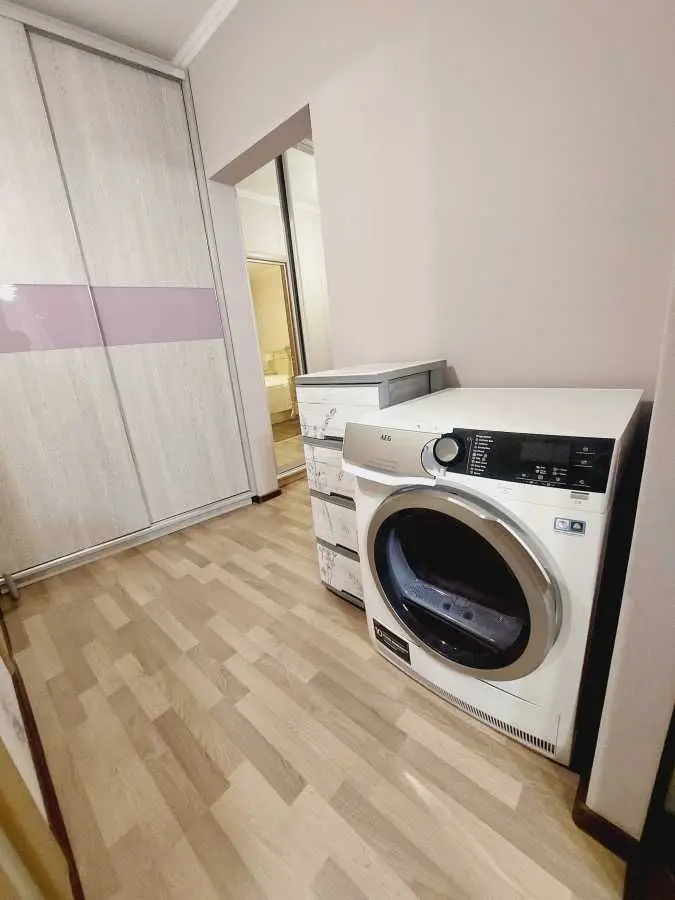 Фото Зняти 2 кімнатну квартиру, Ревуцького вул. 18 Київ в довгострокову оренду, ціна: 18000 UAH, код 5704