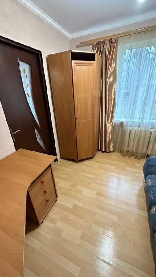Фото Зняти 3 кімнатну квартиру, Героїв Крут вул. (Валентини Терешкової) 49 Одеса в довгострокову оренду, ціна: 3000 UAH, код 5705