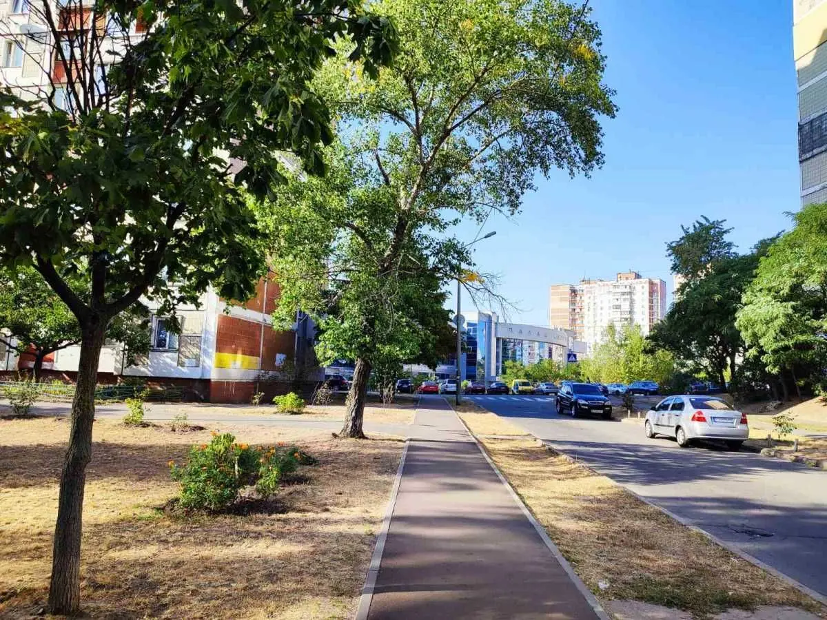 Фото Продаю 1-комнатную квартиру, 42.53 кв. м, Владимира Высоцкого бульв. 11 Киев, цена: 45000 USD, код 5706