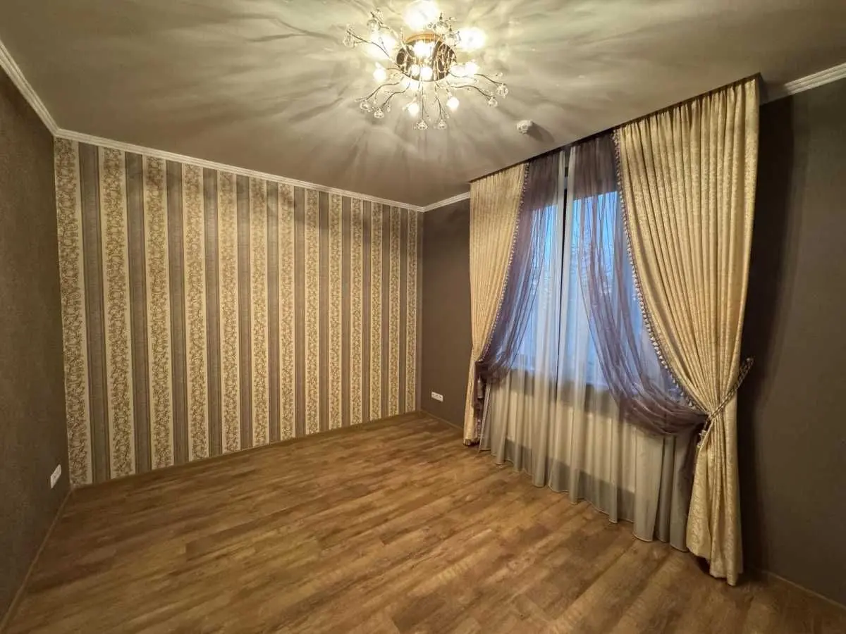 Фото Зняти будинок, Васильківський пров. 14 Київ в довгострокову оренду, ціна: 4500 USD, код 5726