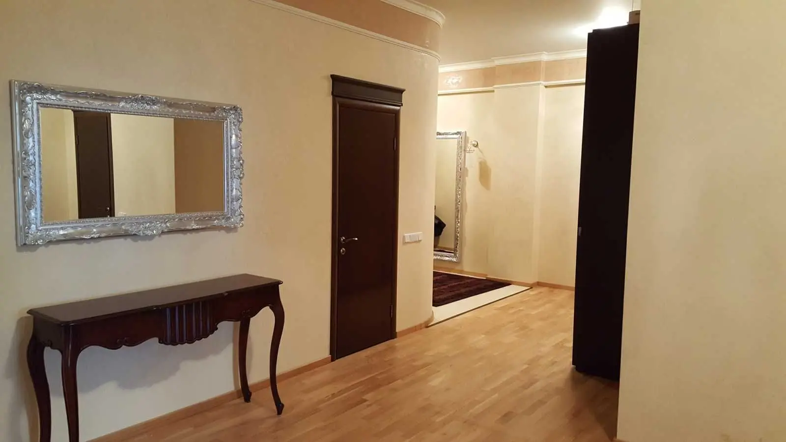 Фото Зняти 4 кімнатну квартиру, Звіринецька вул. 59 Київ в довгострокову оренду, ціна: 2200 USD, код 5727