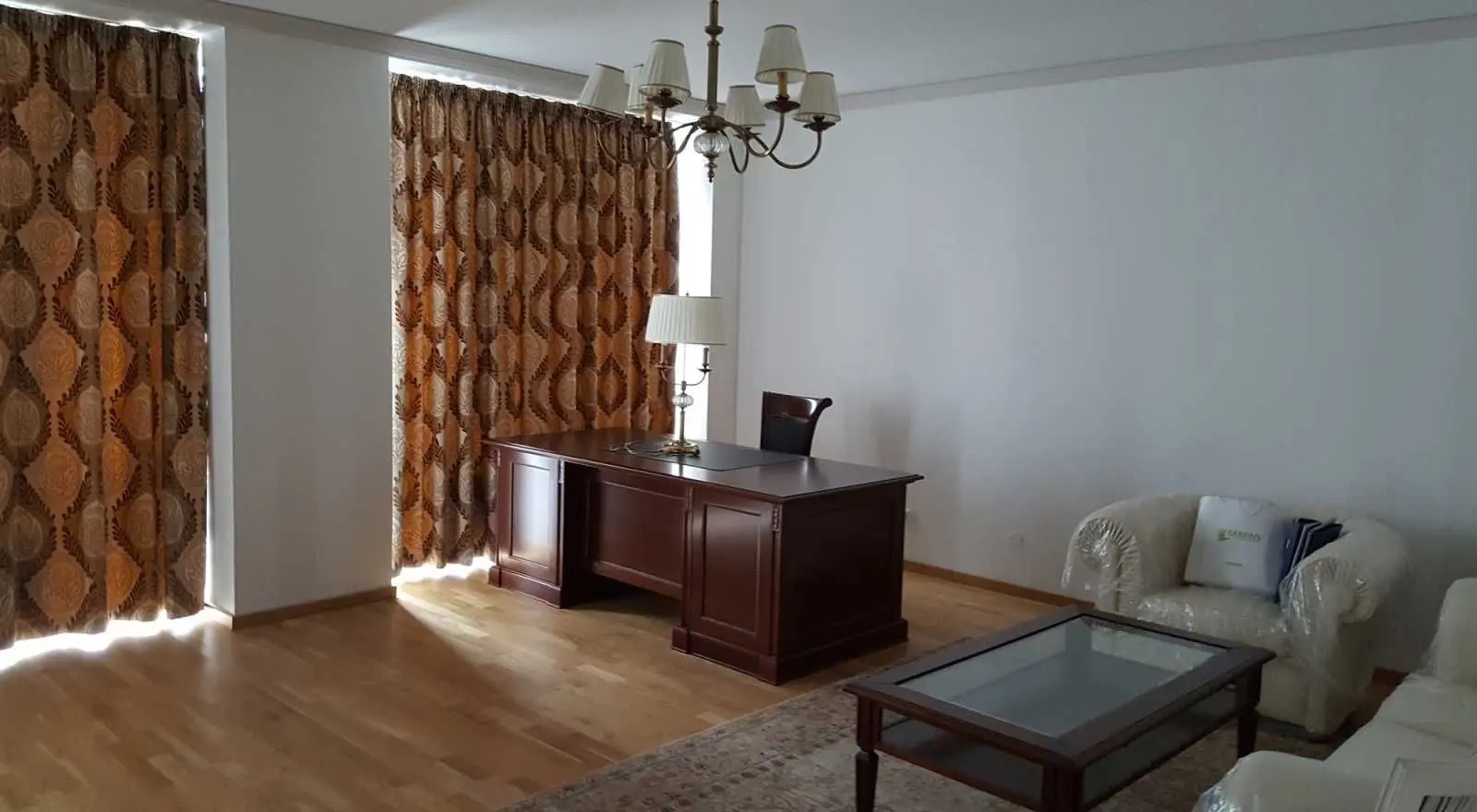 Фото Зняти 4 кімнатну квартиру, Звіринецька вул. 59 Київ в довгострокову оренду, ціна: 2200 USD, код 5727