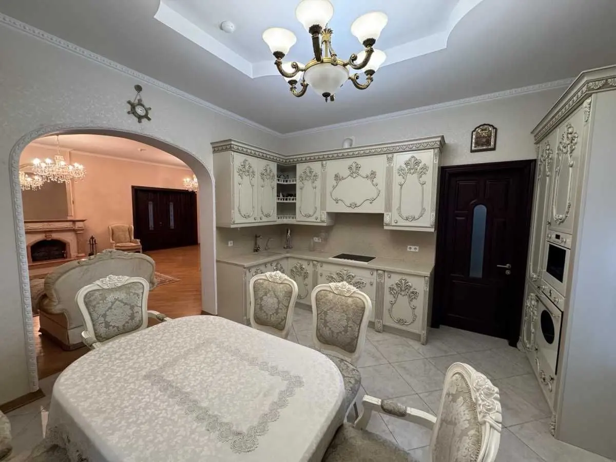 Фото Зняти будинок, Ужгородська вул.  Київ в довгострокову оренду, ціна: 9000 USD, код 5730