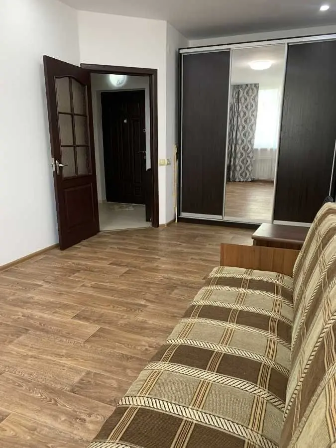 Фото Зняти 1 кімнатну квартиру, Ярослава Гашека бульв.  Київ в довгострокову оренду, ціна: 10999 UAH, код 5735