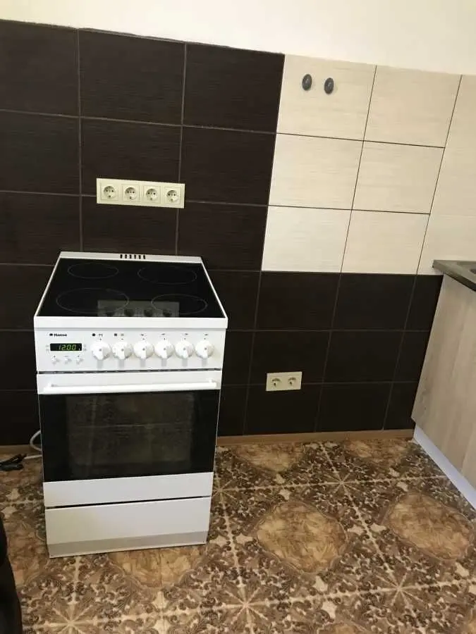 Фото Зняти 1 кімнатну квартиру, Ярослава Гашека бульв.  Київ в довгострокову оренду, ціна: 10999 UAH, код 5735