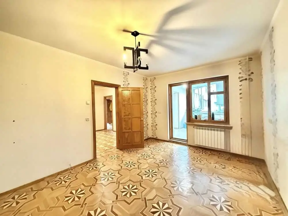 Фото Продаю 4 кімнатну квартиру, 94.9 кв. м, Квітуча вул.  Київ, ціна: 66999 USD, код 5738