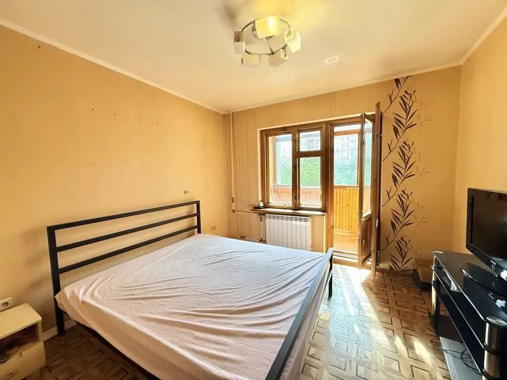 Фото Продаю 4 кімнатну квартиру, 94.9 кв. м, Квітуча вул.  Київ, ціна: 66999 USD, код 5738