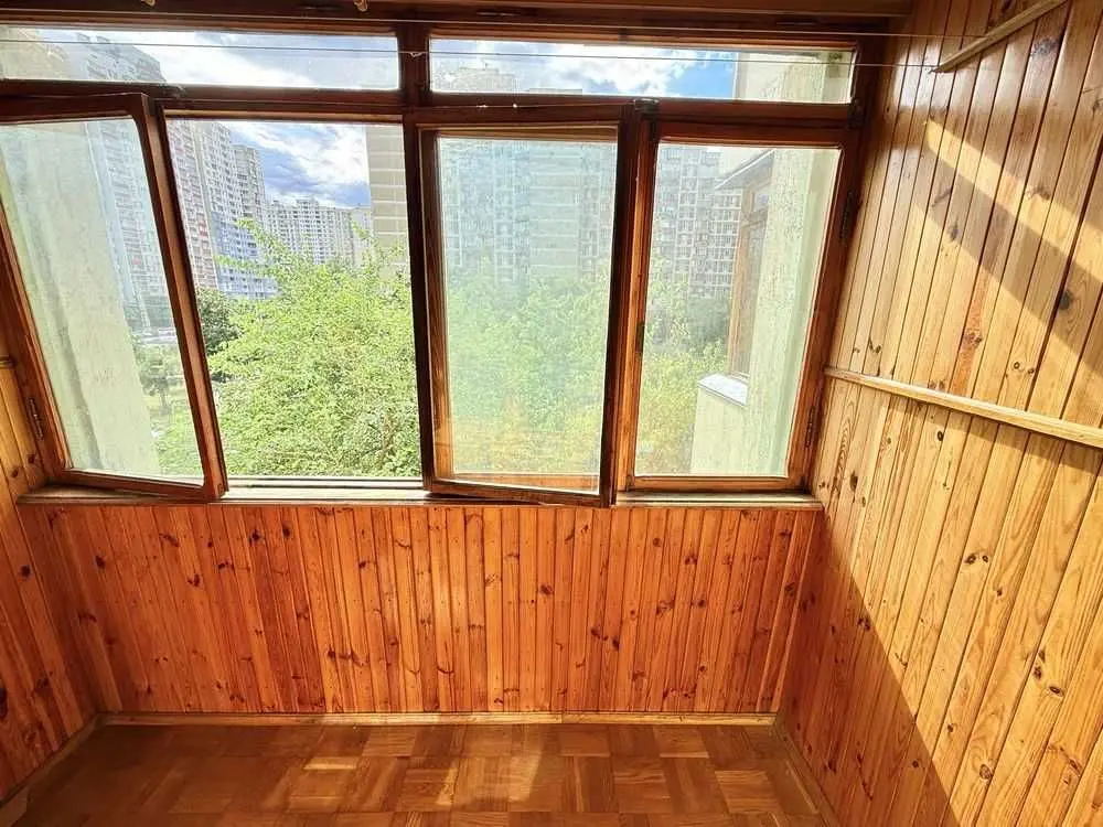 Фото Продаю 4 кімнатну квартиру, 94.9 кв. м, Квітуча вул.  Київ, ціна: 66999 USD, код 5738