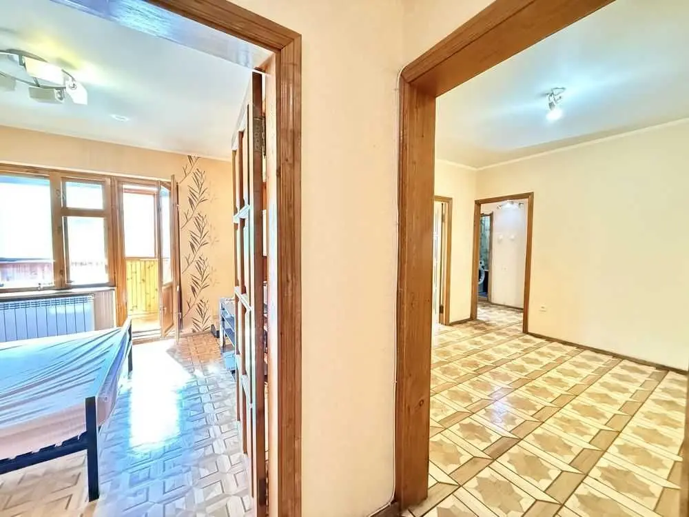 Фото Продаю 4 кімнатну квартиру, 94.9 кв. м, Квітуча вул.  Київ, ціна: 66999 USD, код 5738
