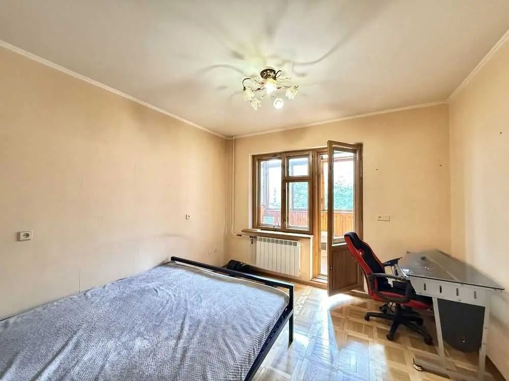 Фото Продаю 4 кімнатну квартиру, 94.9 кв. м, Квітуча вул.  Київ, ціна: 66999 USD, код 5738