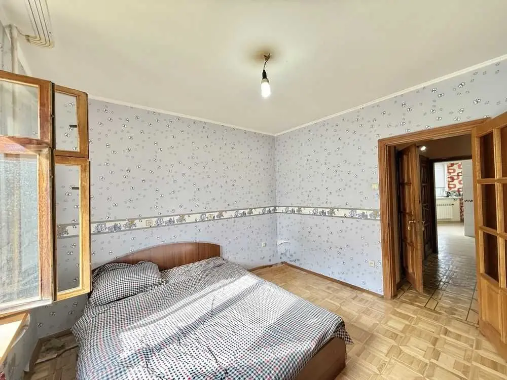 Фото Продаю 4 кімнатну квартиру, 94.9 кв. м, Квітуча вул.  Київ, ціна: 66999 USD, код 5738