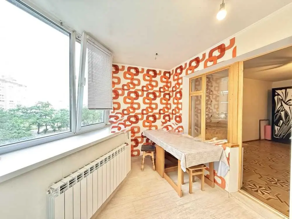Фото Продаю 4 кімнатну квартиру, 94.9 кв. м, Квітуча вул.  Київ, ціна: 66999 USD, код 5738